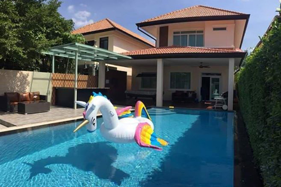 (Exquisite Pool Villas Pattaya)